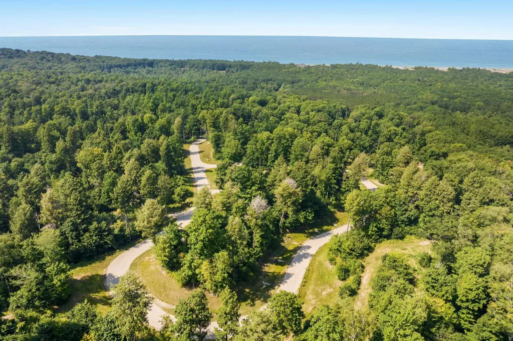 000 Park Ridge Lake Township MI 49635