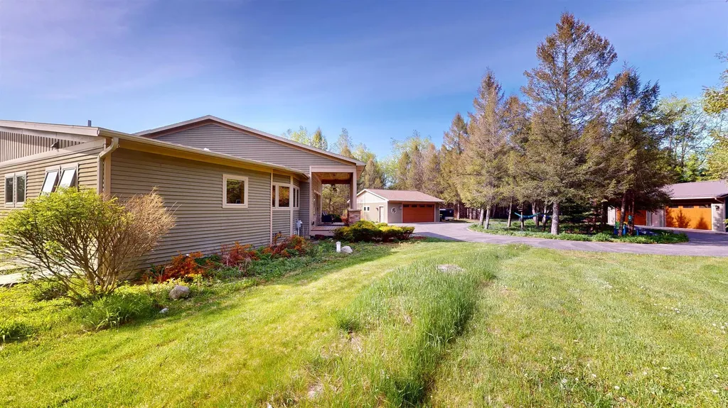 2525 Burdickville Road Kasson Township MI 49664