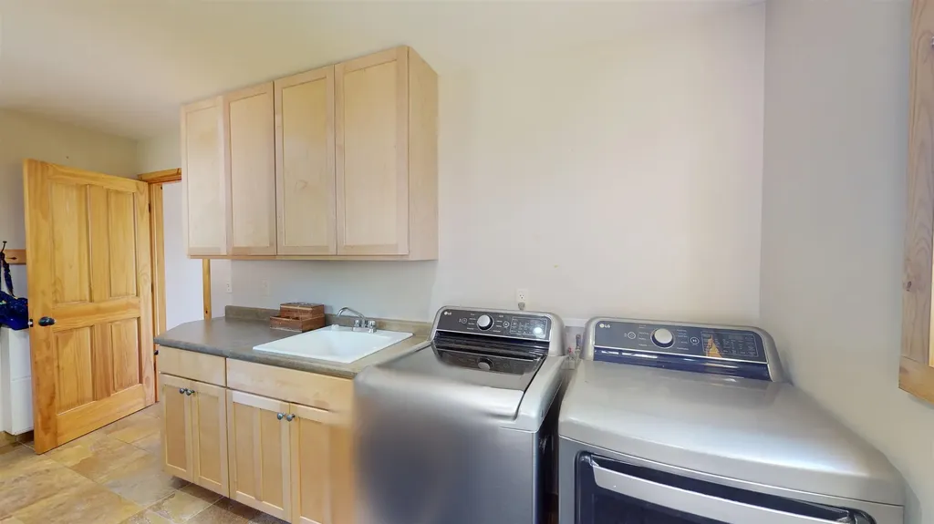 2525 Burdickville Road Kasson Township MI 49664