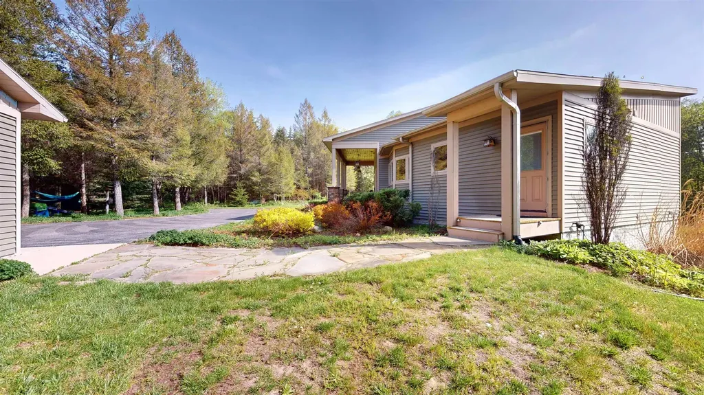 2525 Burdickville Road Kasson Township MI 49664