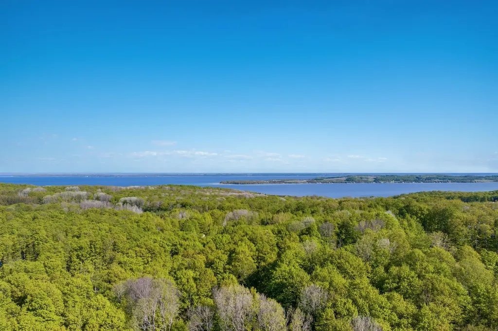 2177 N Jacobson Road Suttons Bay Township MI 49682