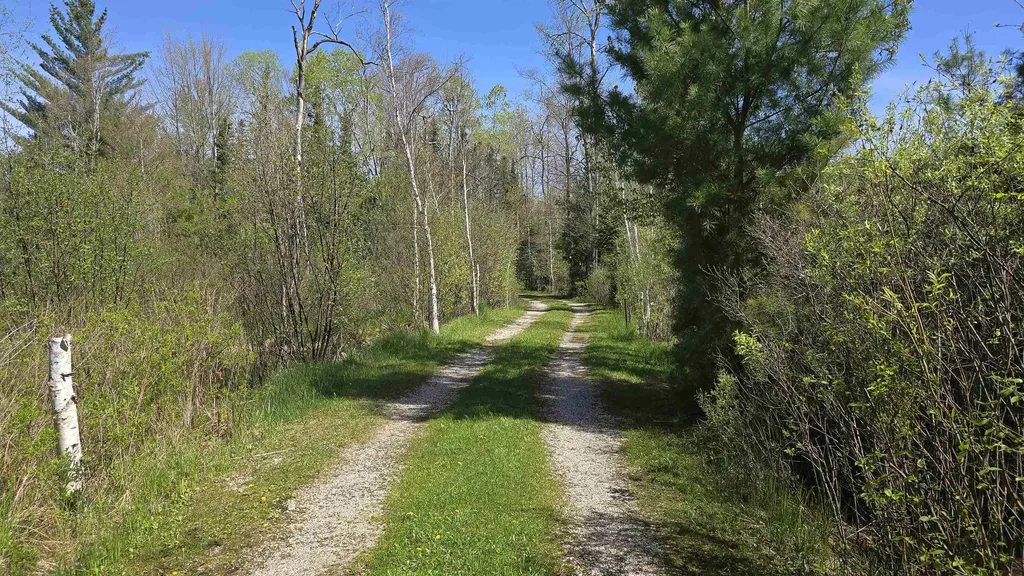 000 Lund Road, SW Springfield Township MI 49633