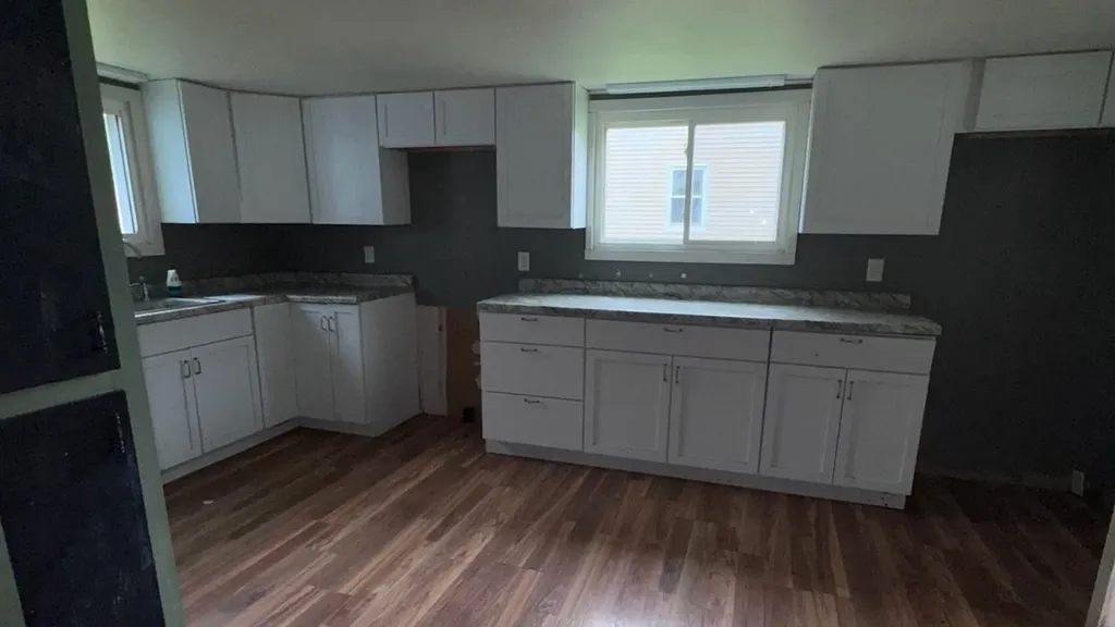 125 N Chippewa Shepherd Village MI 48883