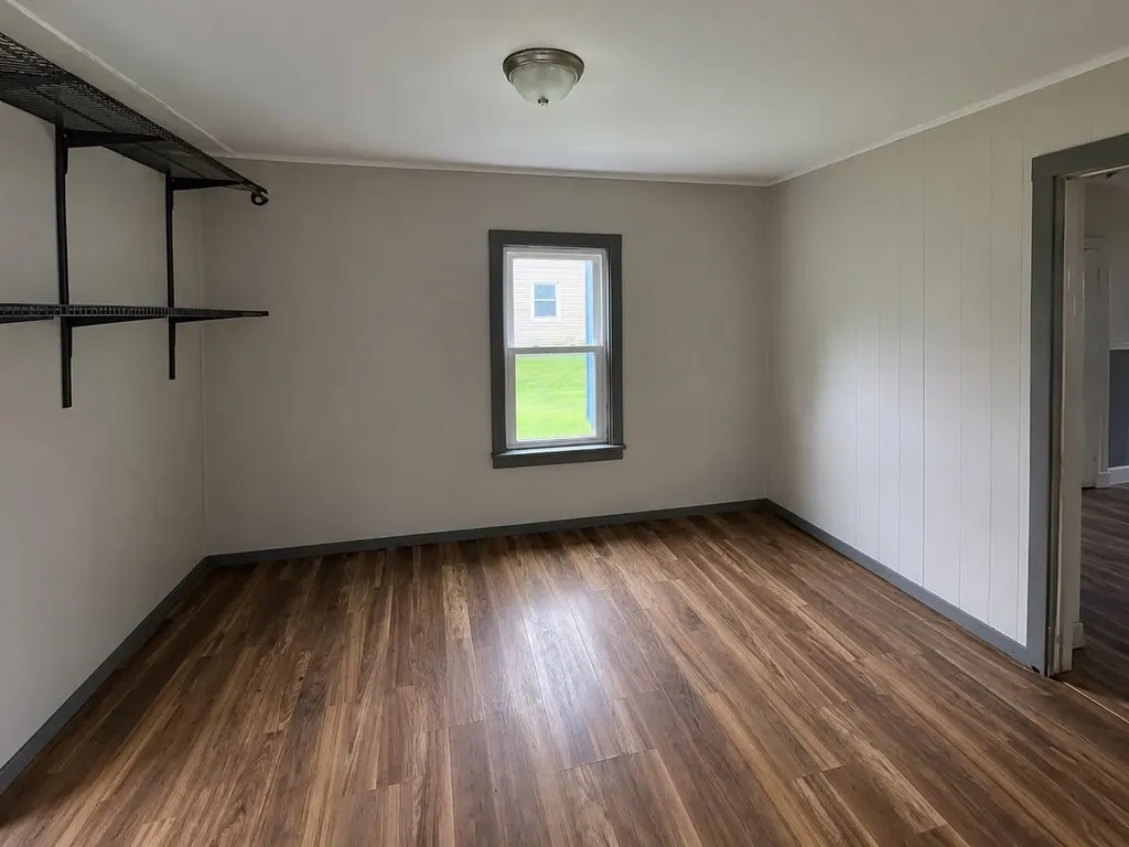 125 N Chippewa Shepherd Village MI 48883