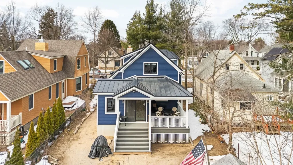 525 Fifth Street Traverse City City MI 49684