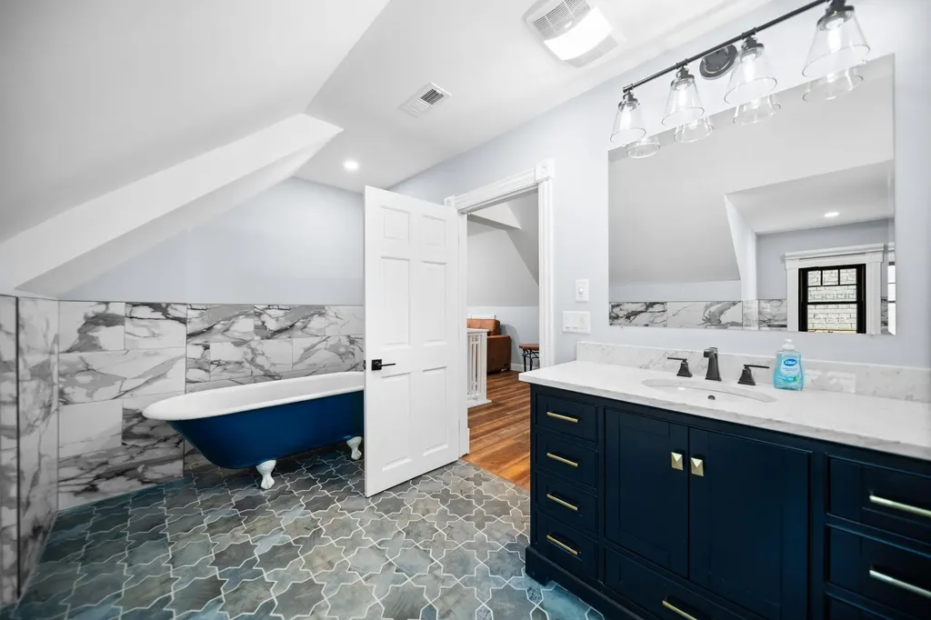 525 Fifth Street Traverse City City MI 49684