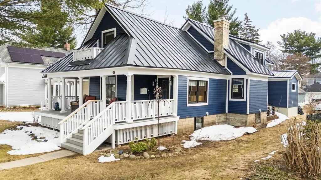 525 Fifth Street Traverse City City MI 49684
