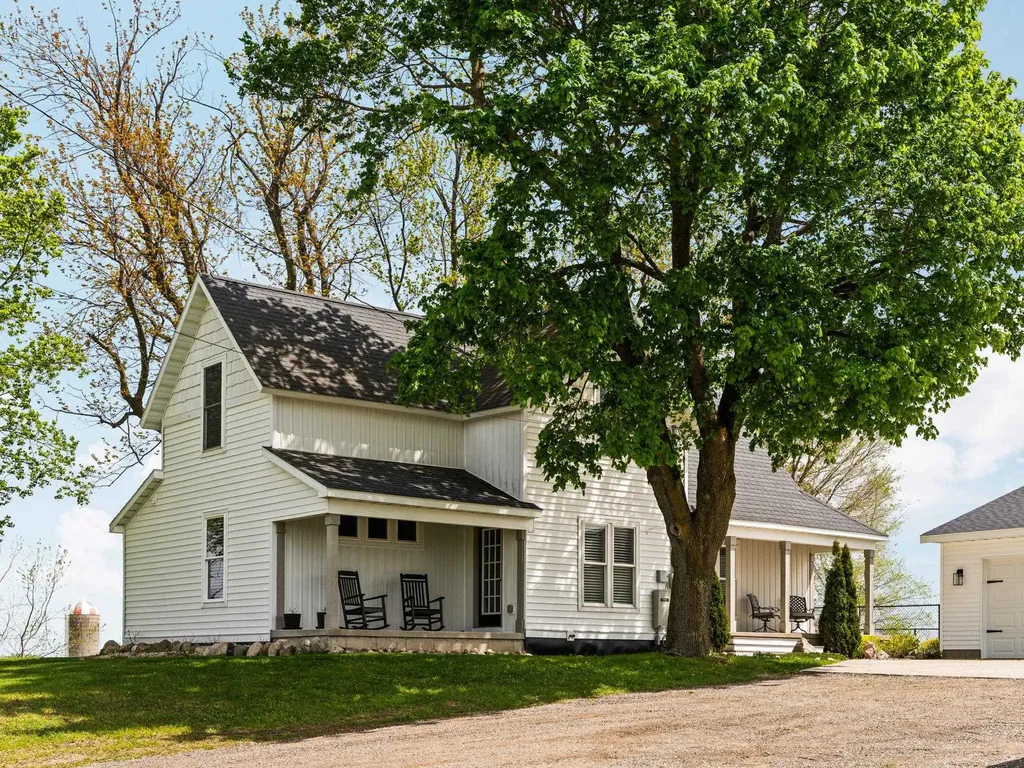 9103 E County Line Road Highland Township MI 49665