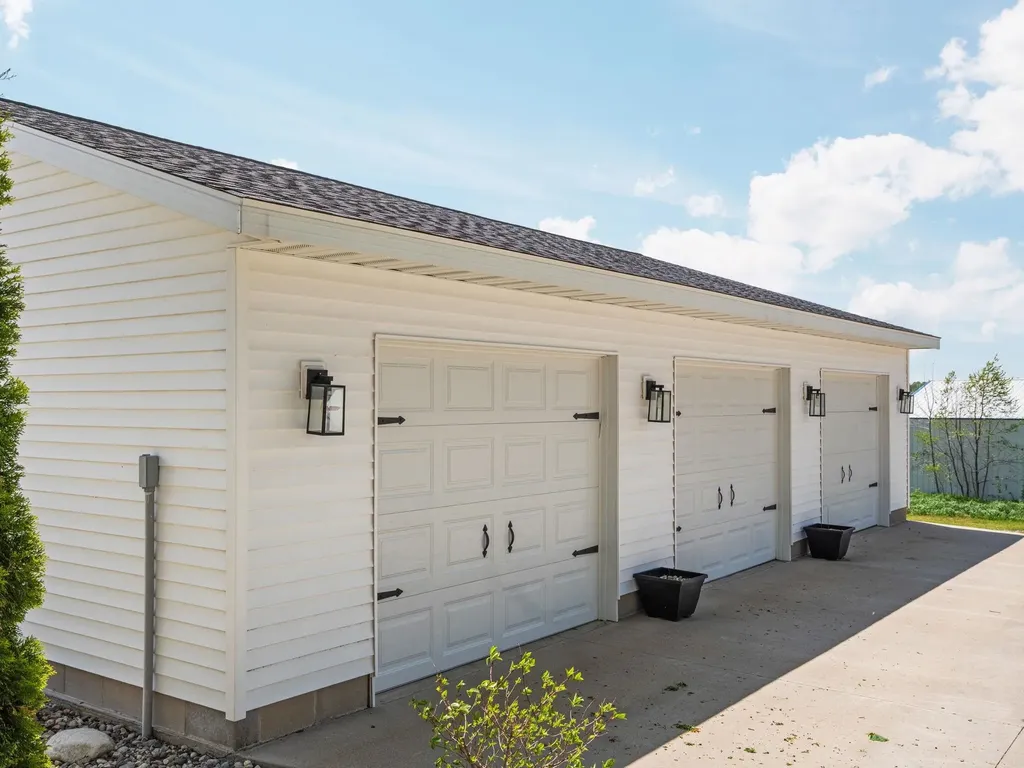 9103 E County Line Road Highland Township MI 49665