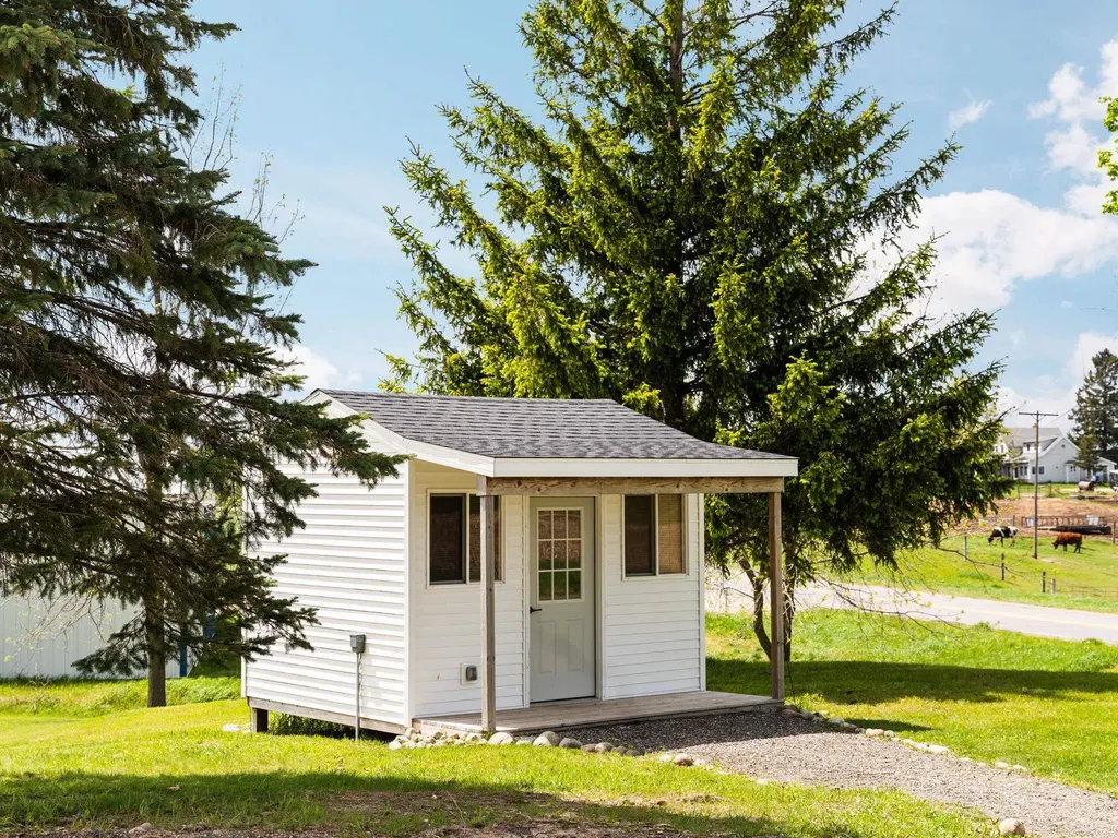 9103 E County Line Road Highland Township MI 49665