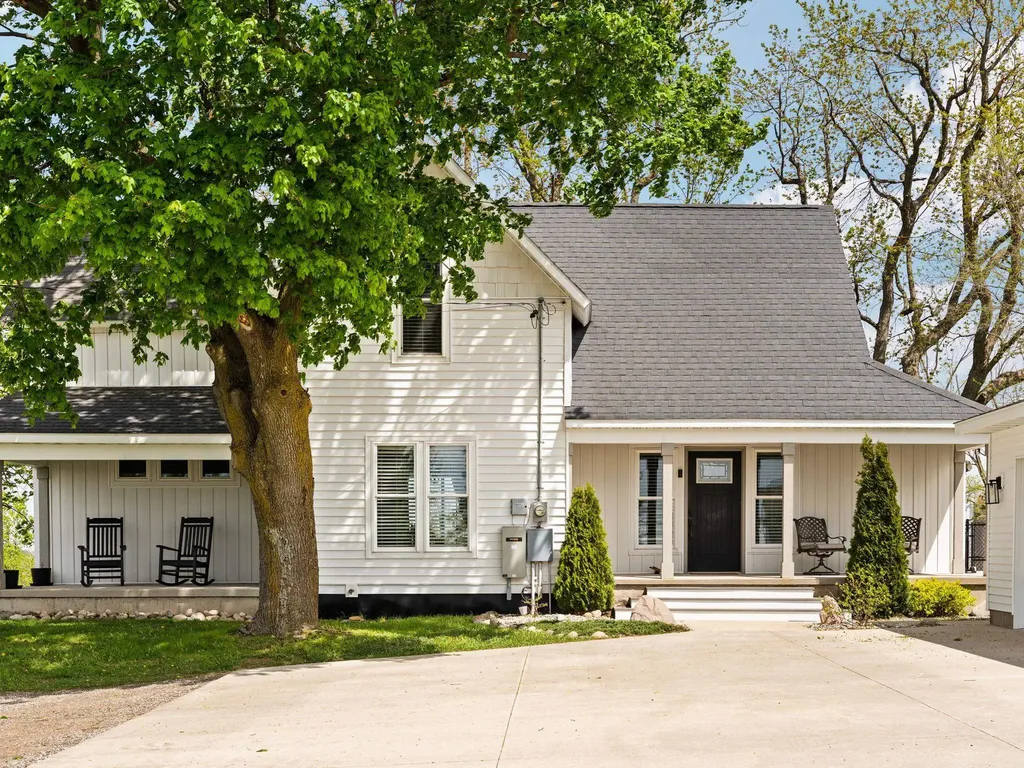 9103 E County Line Road Highland Township MI 49665