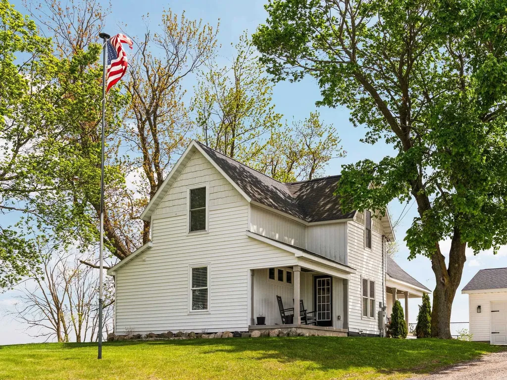 9103 E County Line Road Highland Township MI 49665