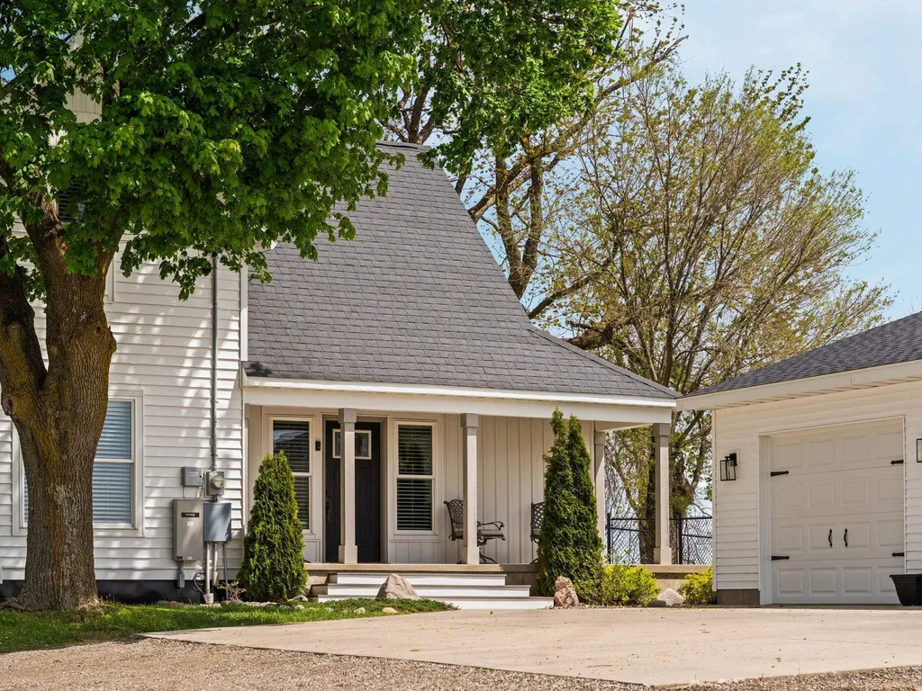 9103 E County Line Road Highland Township MI 49665