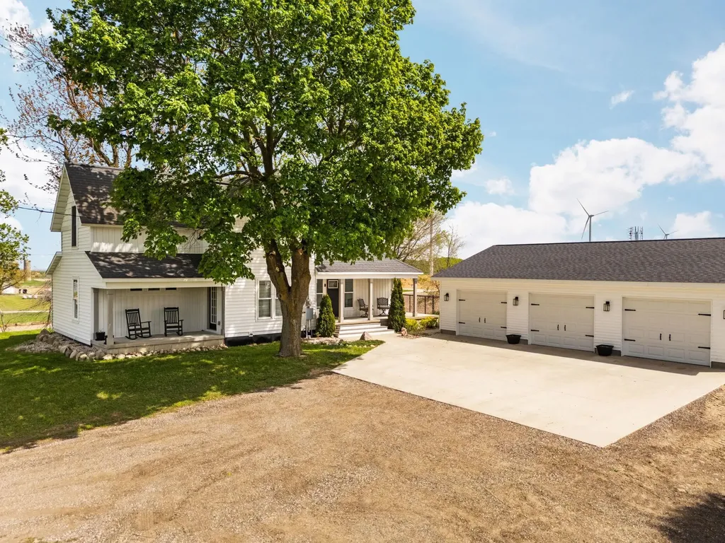 9103 E County Line Road Highland Township MI 49665