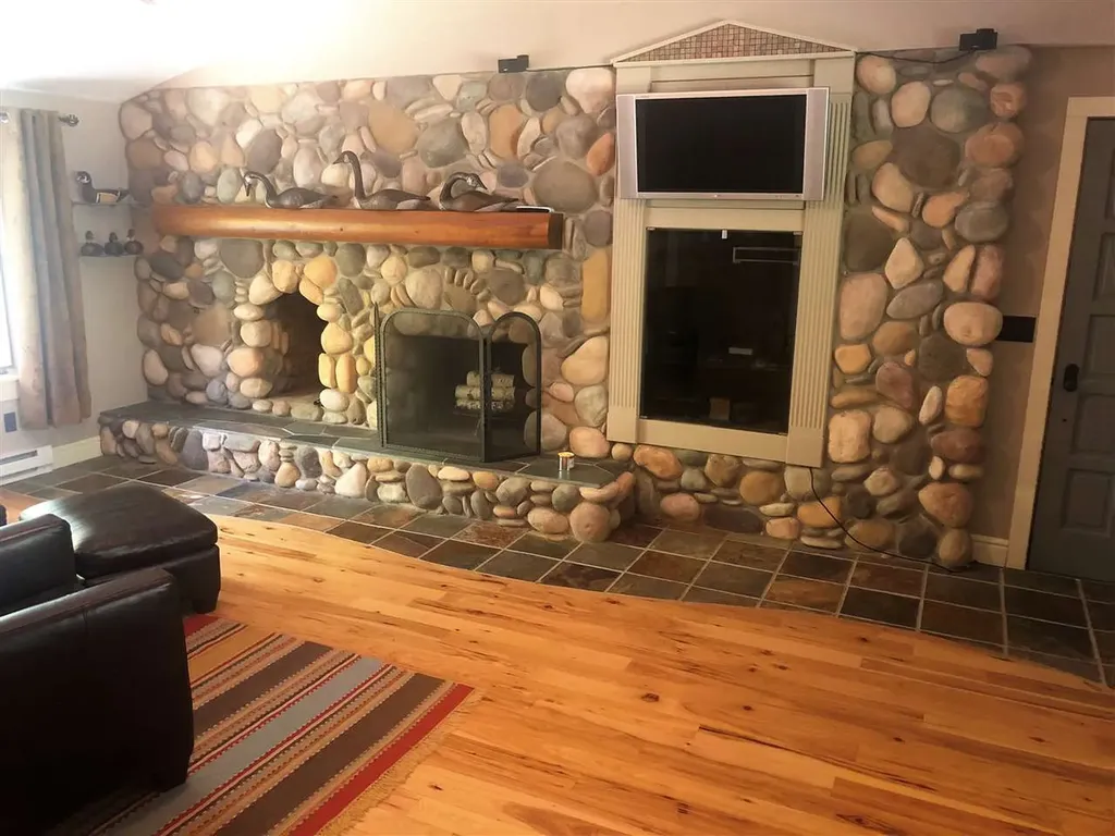 1387 N West Torch Lake Drive Torch Lake Township MI 49648