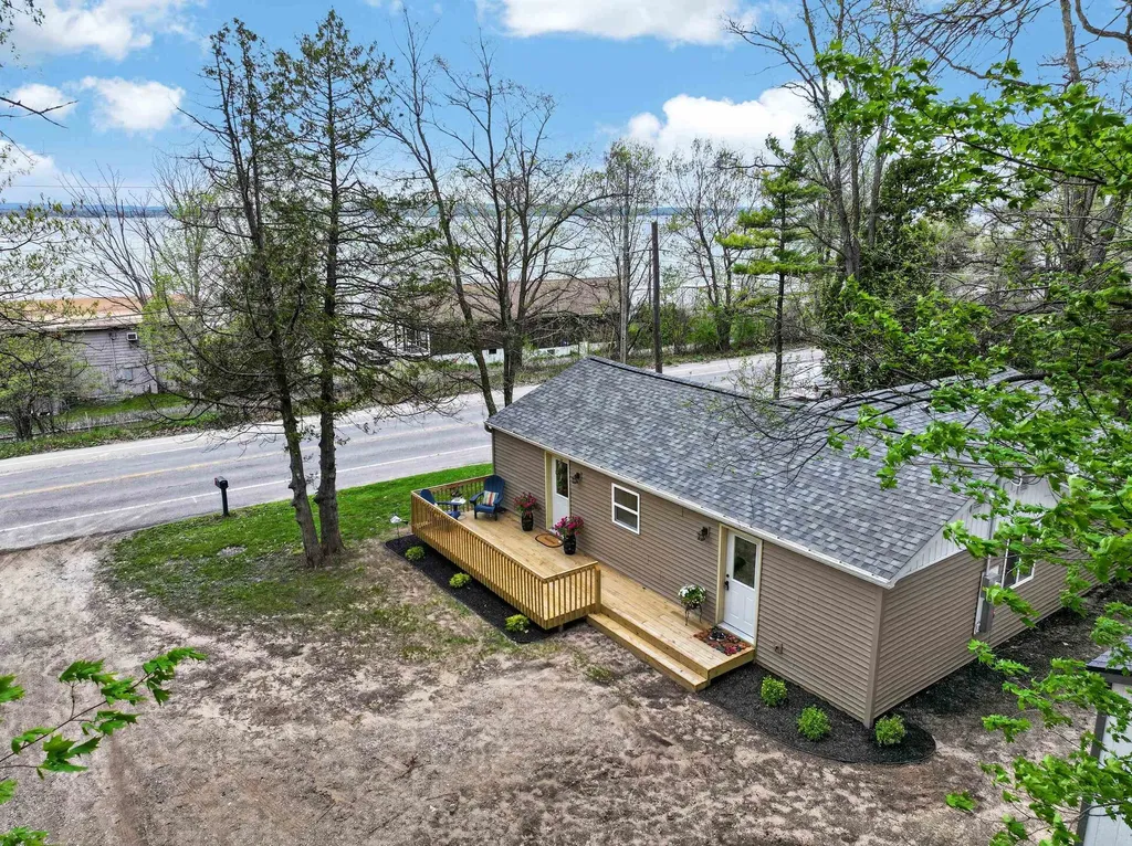 4494 Five Mile Road Acme Township MI 49690