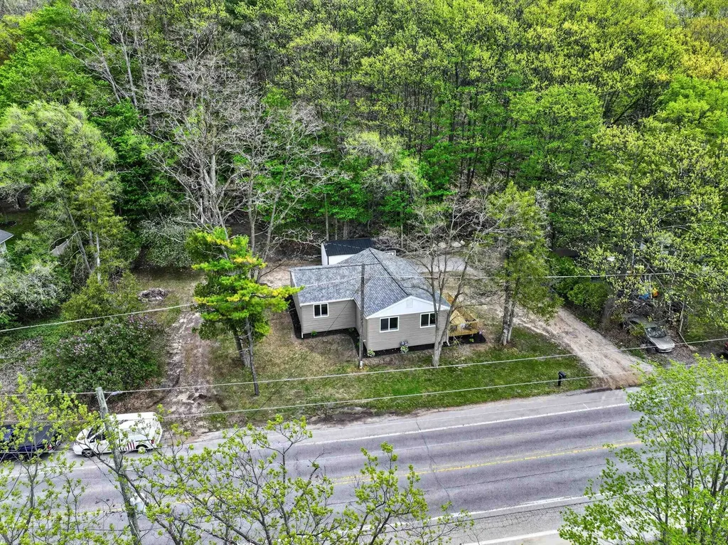 4494 Five Mile Road Acme Township MI 49690