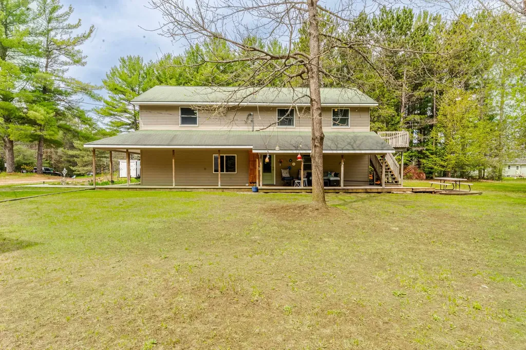 10942 Thiel Road Long Lake Township MI 49685
