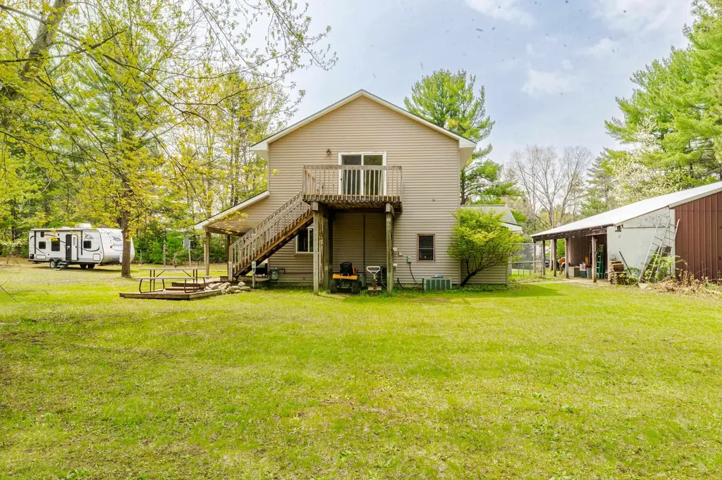 10942 Thiel Road Long Lake Township MI 49685