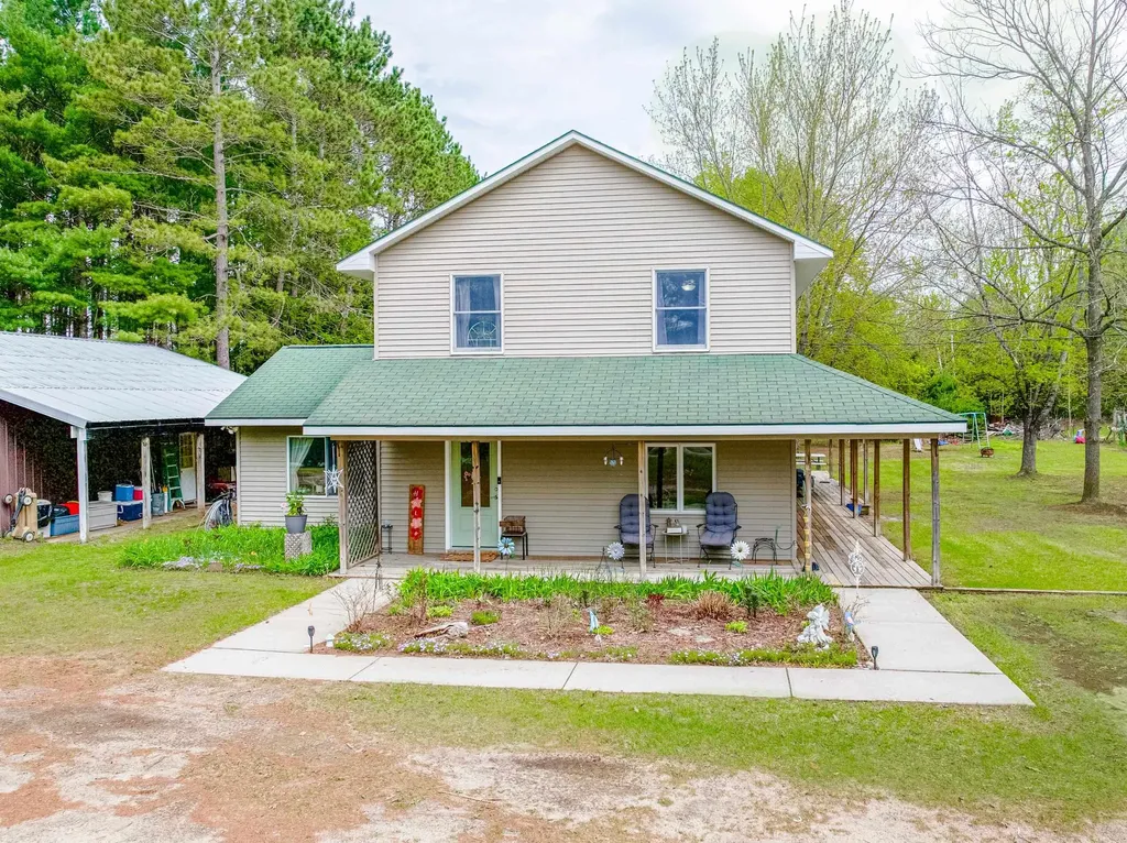 10942 Thiel Road Long Lake Township MI 49685