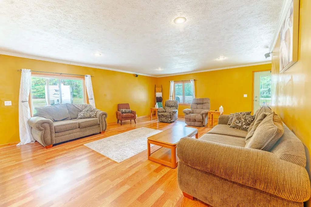 10942 Thiel Road Long Lake Township MI 49685