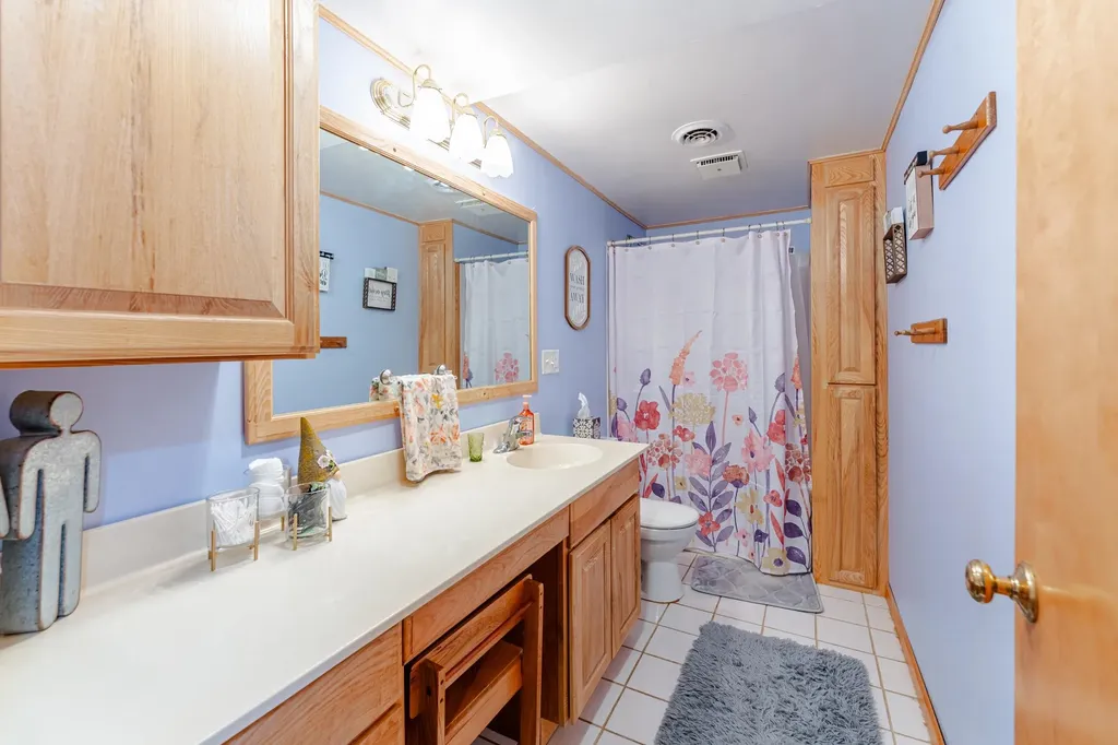 10942 Thiel Road Long Lake Township MI 49685