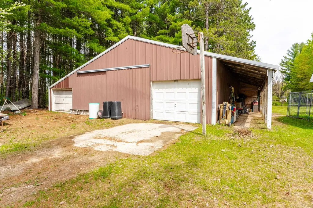 10942 Thiel Road Long Lake Township MI 49685