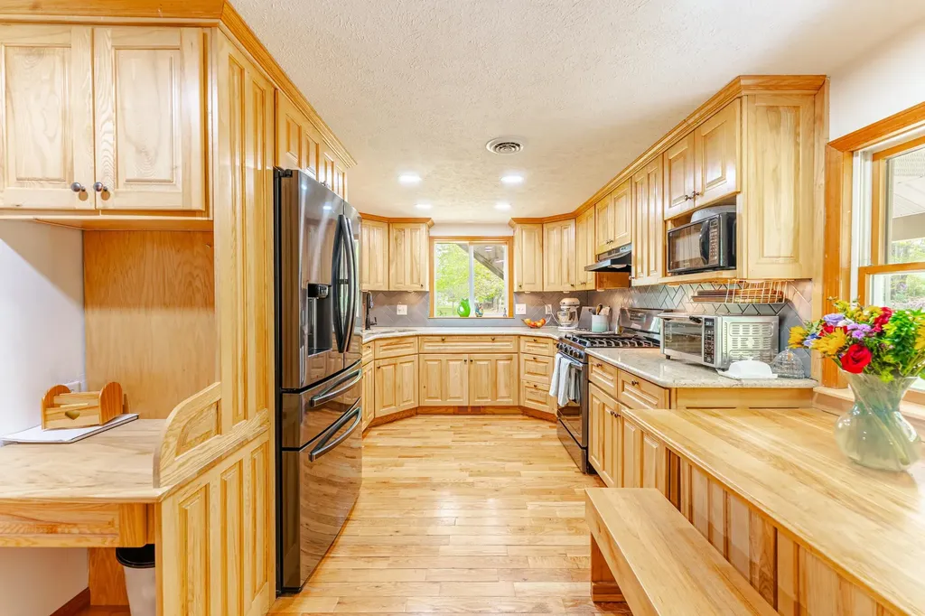 10942 Thiel Road Long Lake Township MI 49685