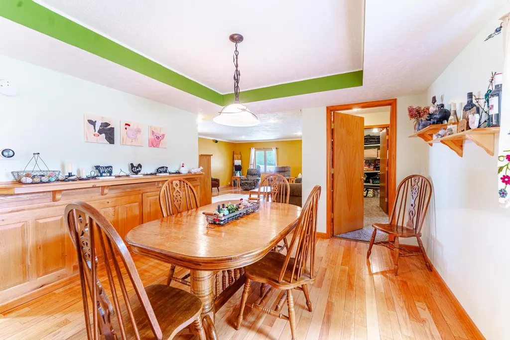 10942 Thiel Road Long Lake Township MI 49685