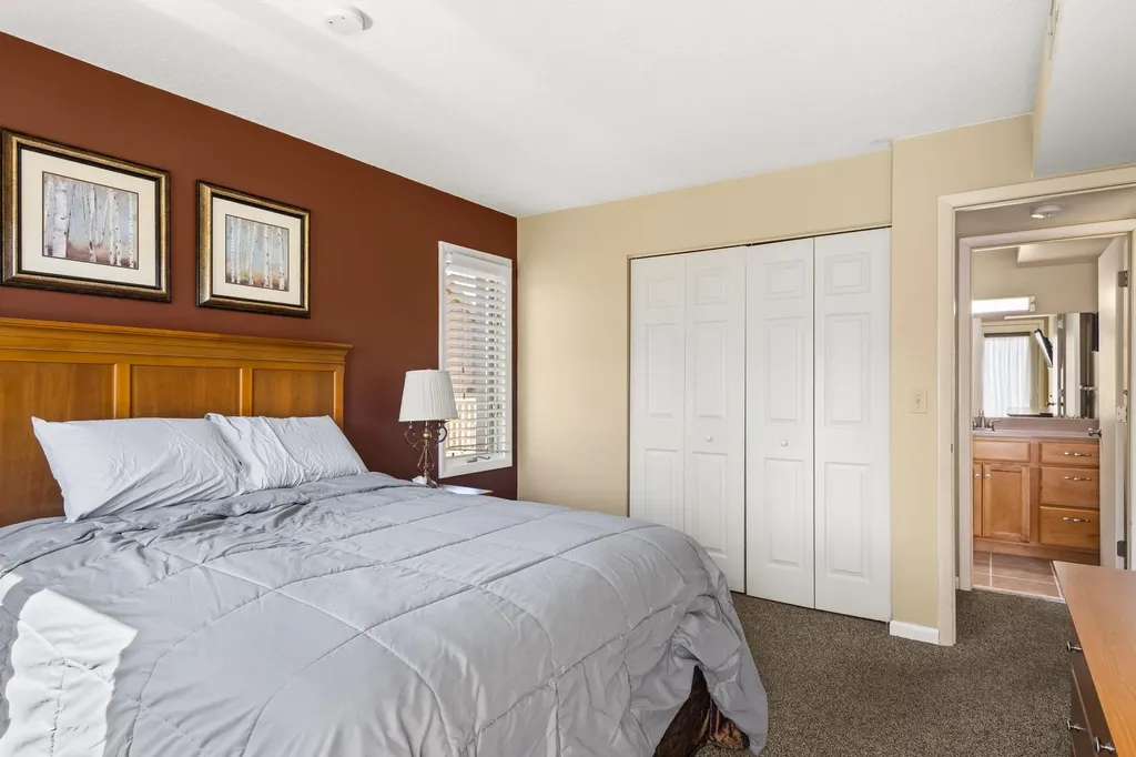 5542 Golfview Court Acme Township MI 49690