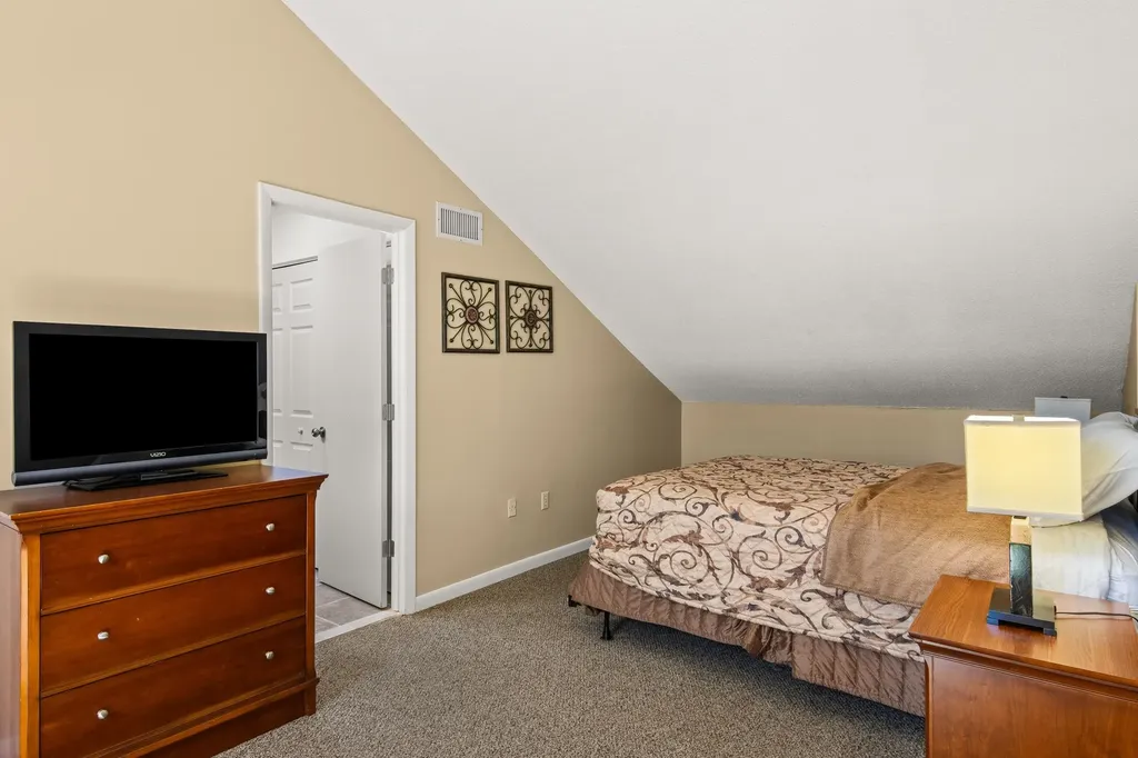 5542 Golfview Court Acme Township MI 49690