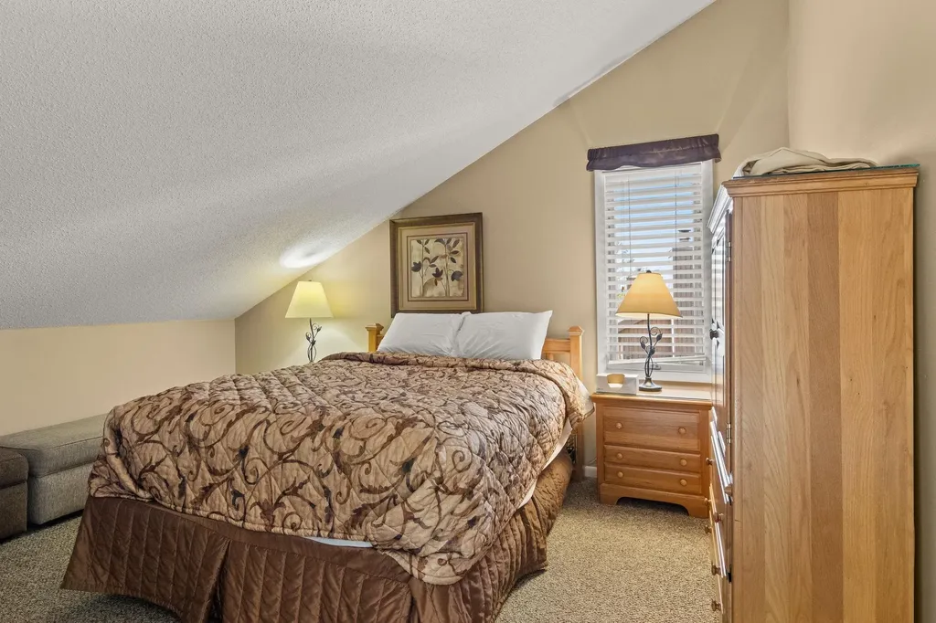 5542 Golfview Court Acme Township MI 49690