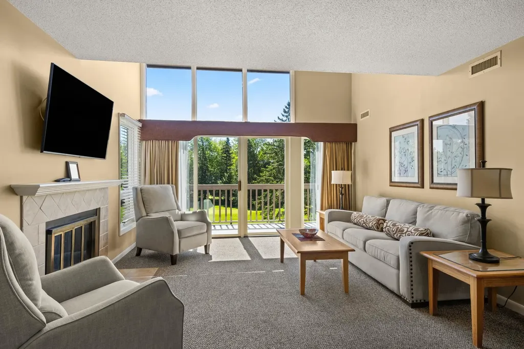 5542 Golfview Court Acme Township MI 49690