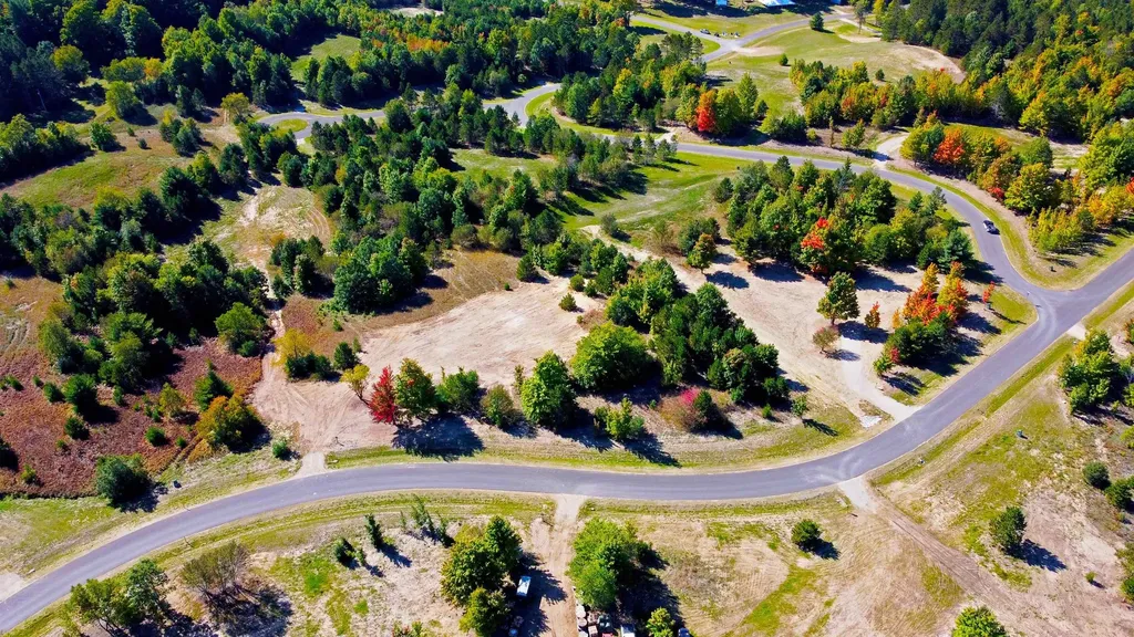 6075 Mountain Sky Road Paradise Township MI 49649