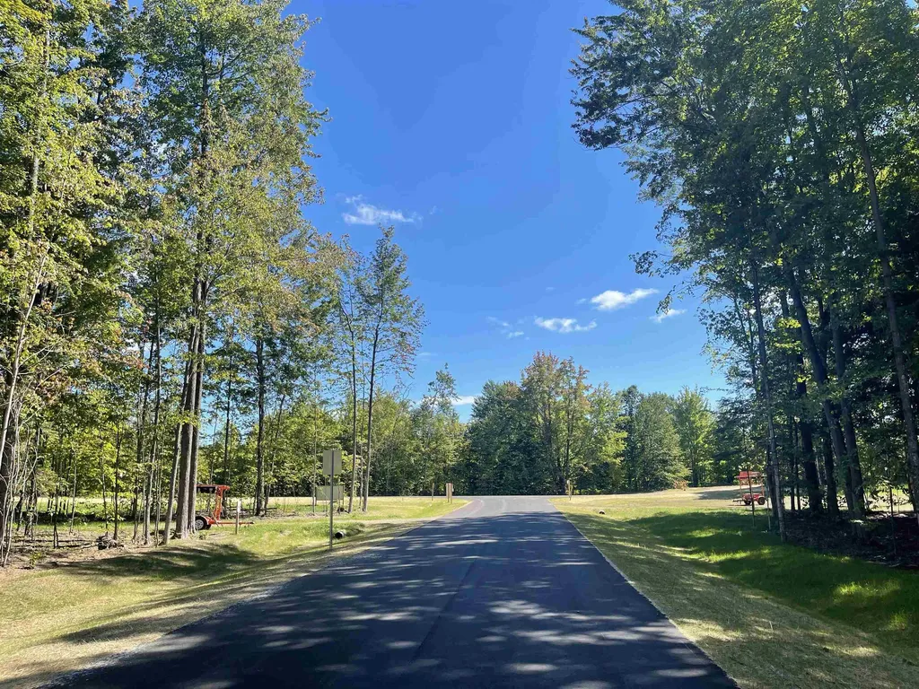 5238 Paradise Ranch Paradise Township MI 49649