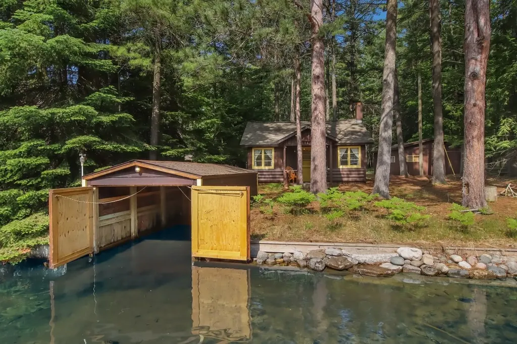 14047 Torch River Road Milton Township MI 49676