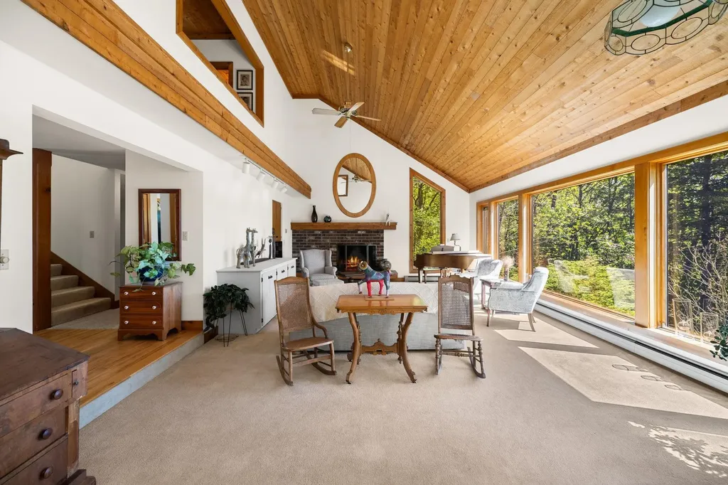 9393 Lou-len Lane Elmwood Charter Township MI 49684