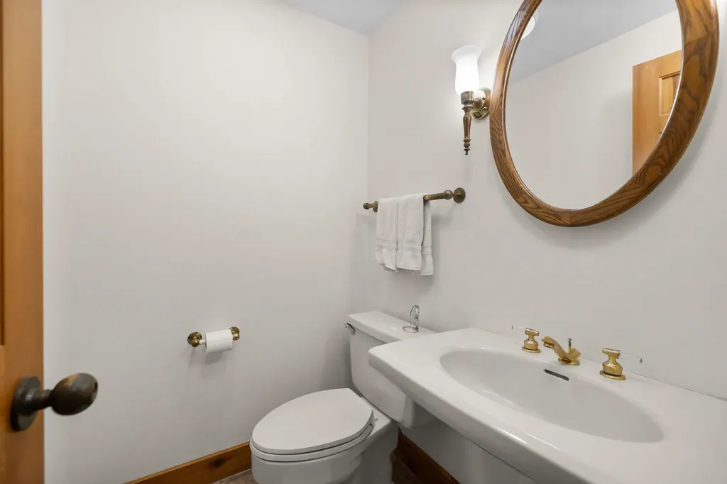 9393 Lou-len Lane Elmwood Charter Township MI 49684