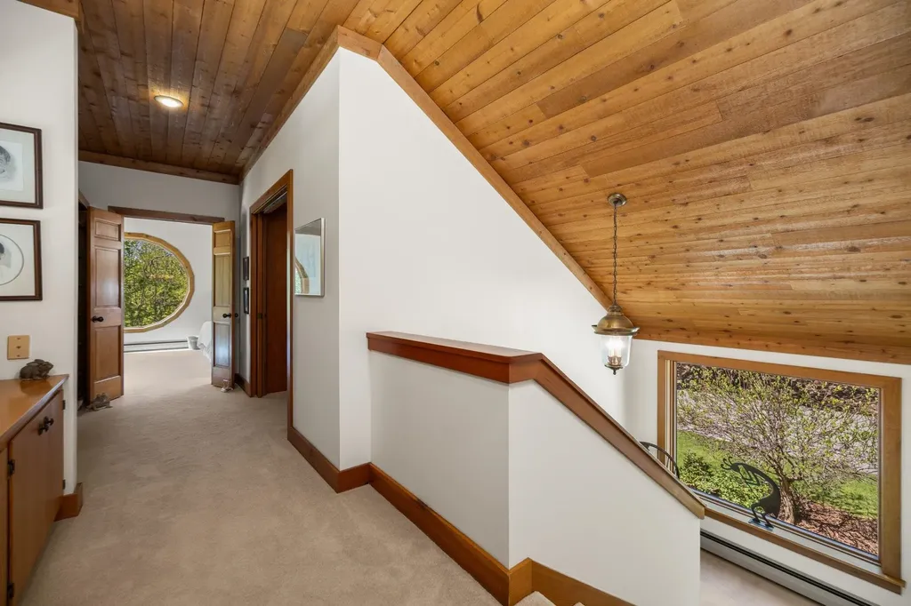 9393 Lou-len Lane Elmwood Charter Township MI 49684