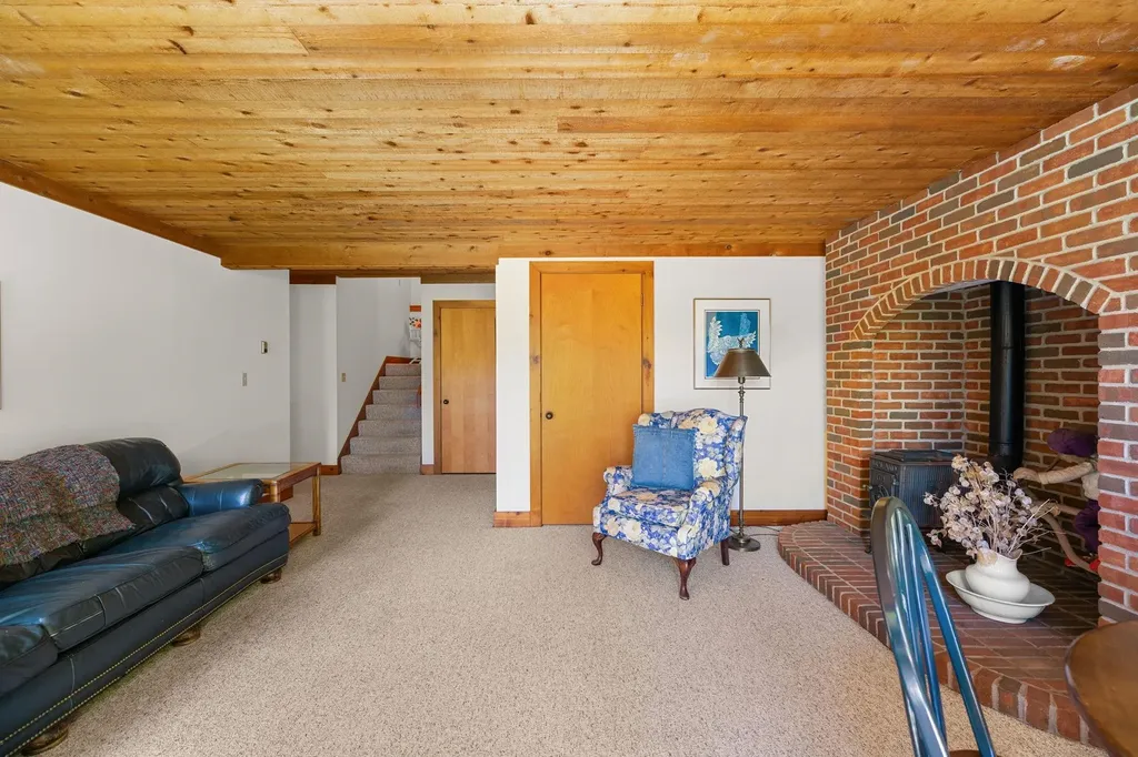 9393 Lou-len Lane Elmwood Charter Township MI 49684