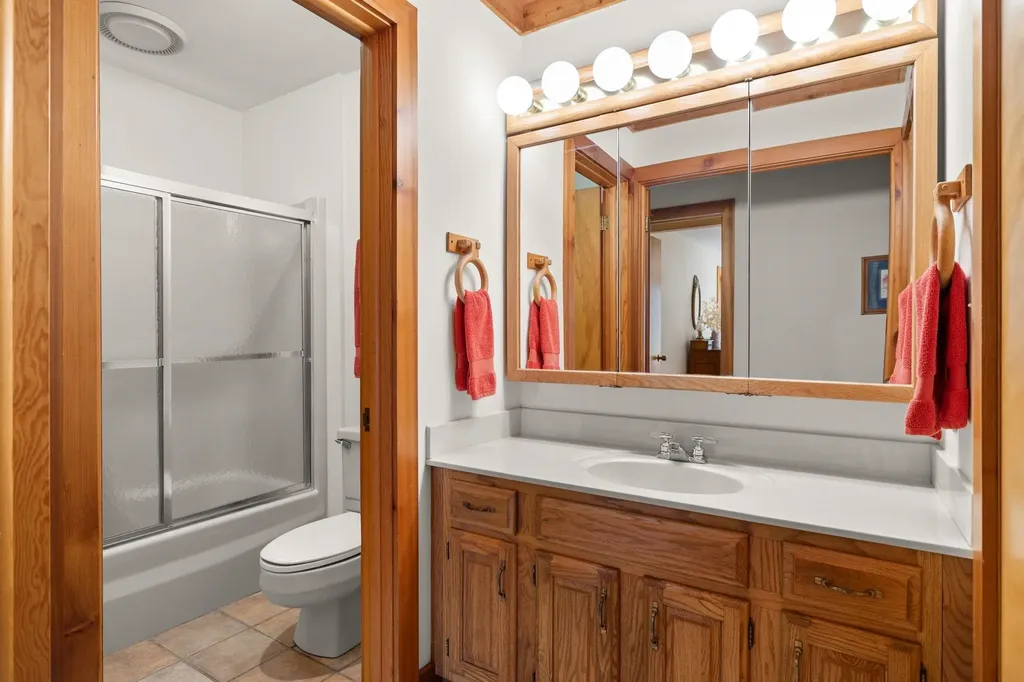 9393 Lou-len Lane Elmwood Charter Township MI 49684