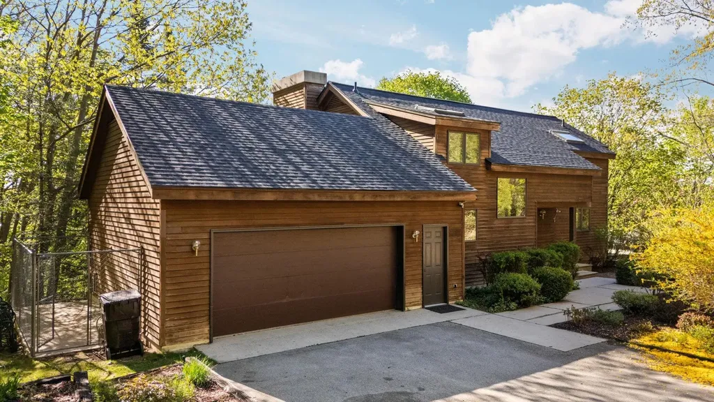 9393 Lou-len Lane Elmwood Charter Township MI 49684