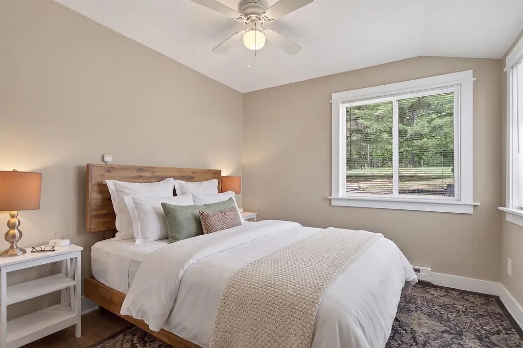 827 NE Lake Drive Excelsior Township MI 49646