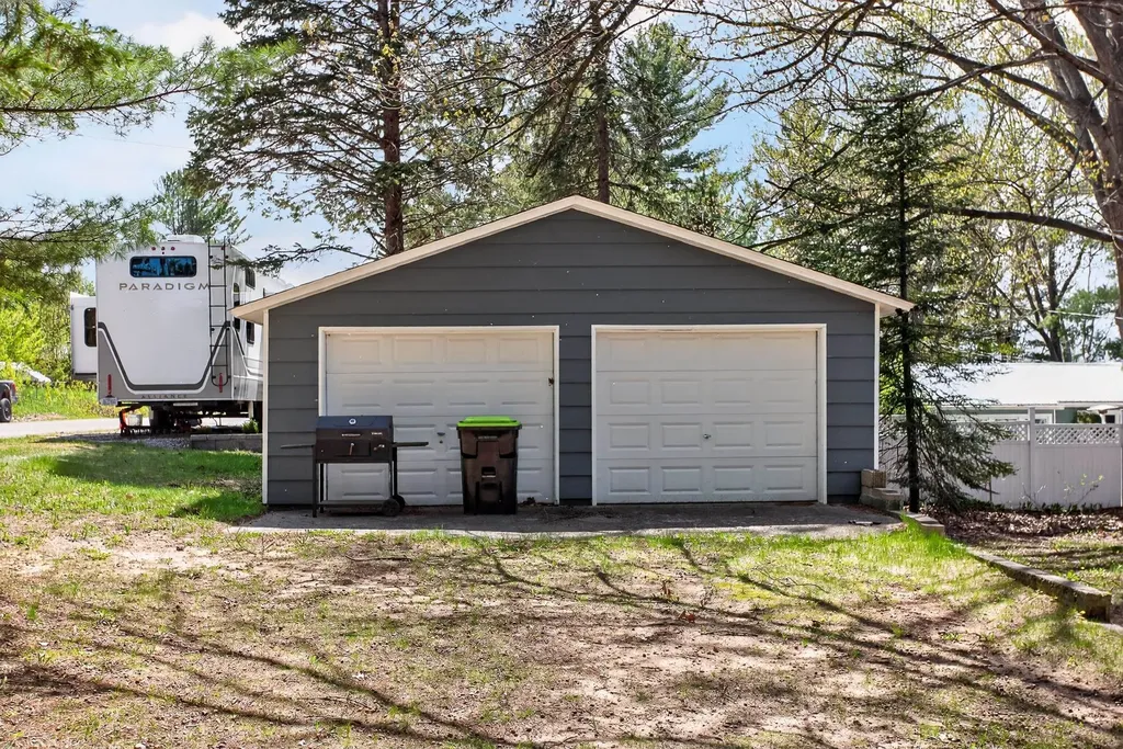 827 NE Lake Drive Excelsior Township MI 49646