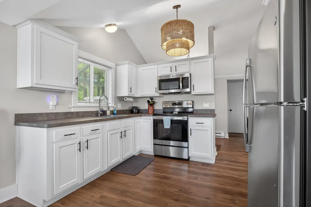 827 NE Lake Drive Excelsior Township MI 49646
