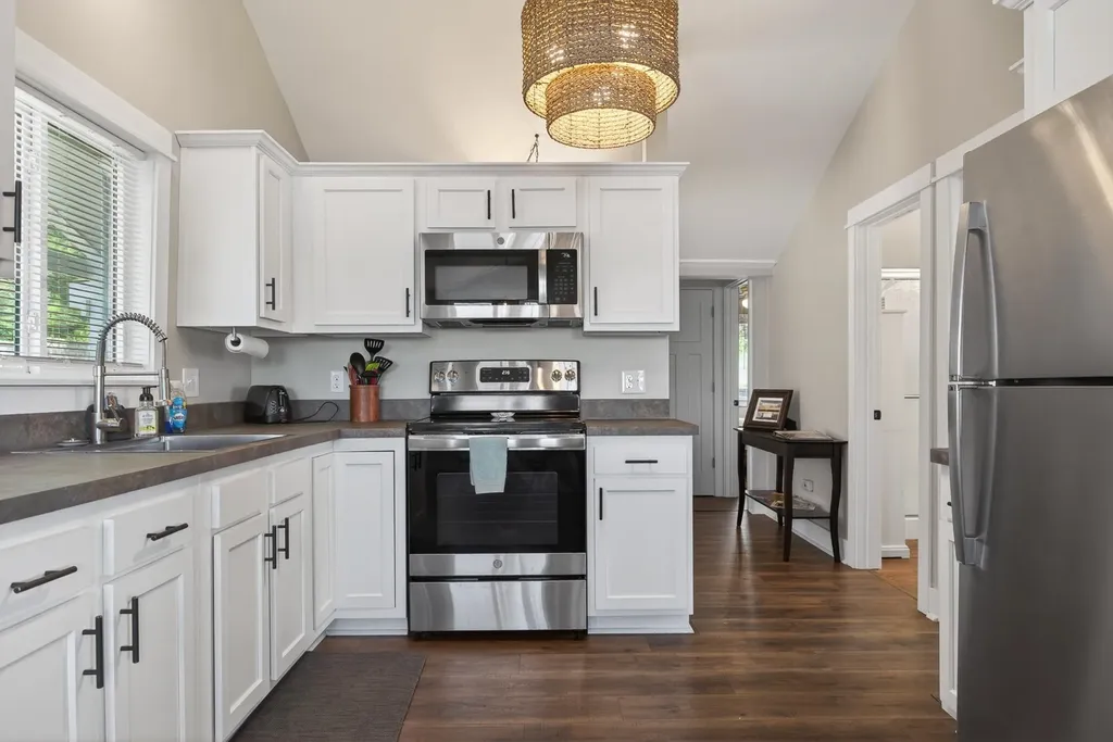 827 NE Lake Drive Excelsior Township MI 49646