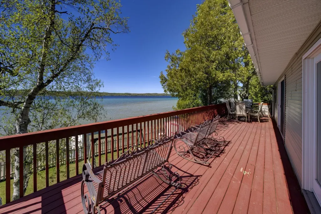 488 S Stony Point Road Suttons Bay Township MI 49682