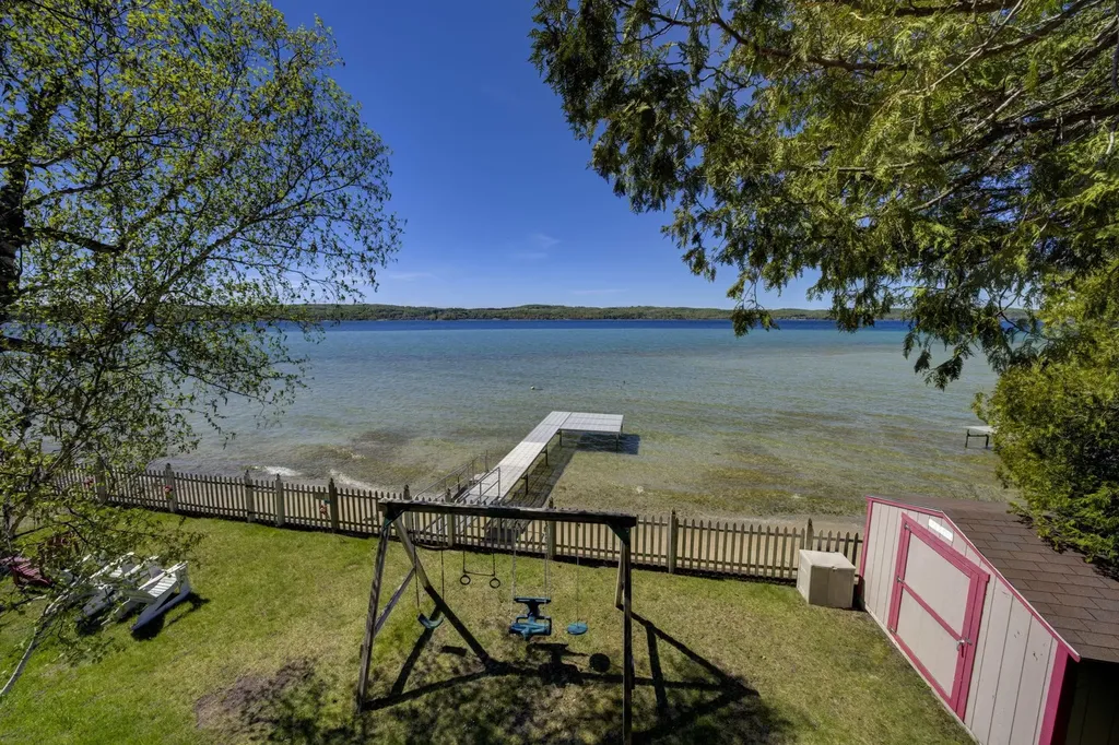 488 S Stony Point Road Suttons Bay Township MI 49682