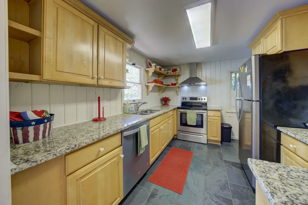 488 S Stony Point Road Suttons Bay Township MI 49682