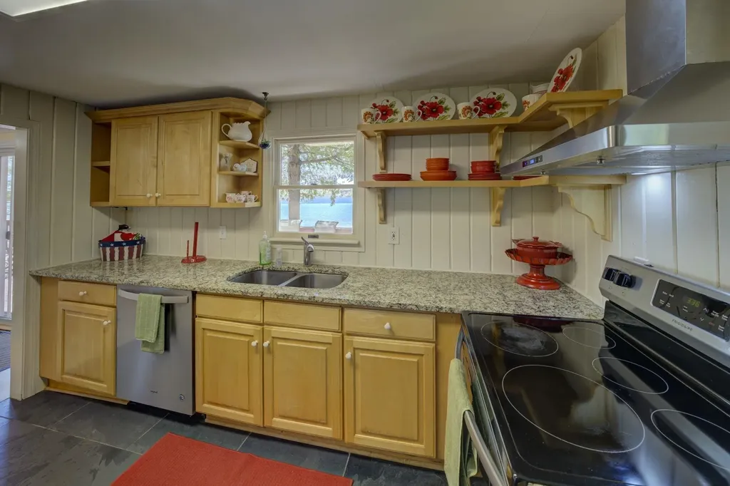 488 S Stony Point Road Suttons Bay Township MI 49682